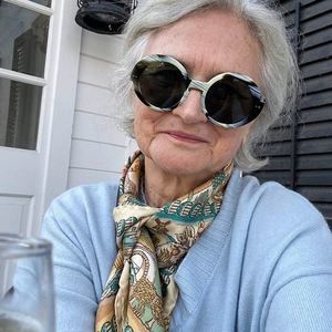 Meet your Posher, Lis